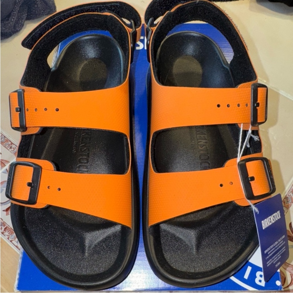 NWT Birkenstock women’s sz 37 Mogami Terra Sandals. Bright orange. Waterproof.